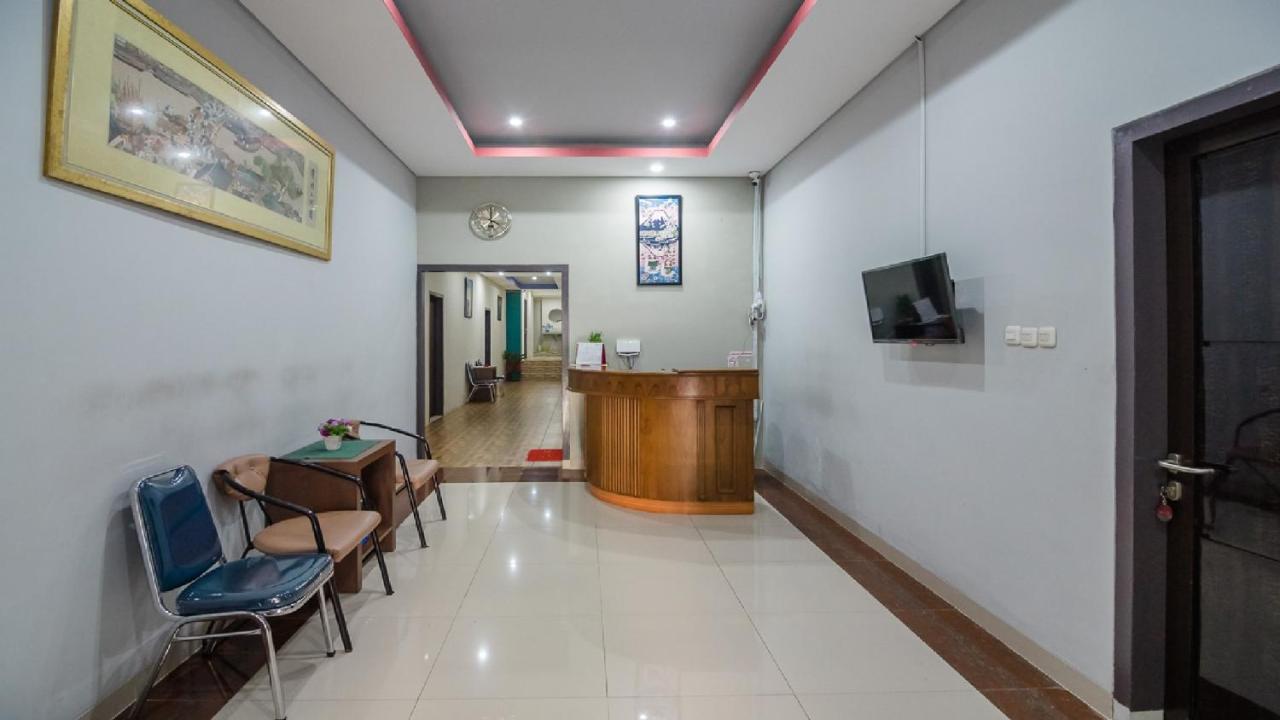 Hotel Reddoorz Syariah Near Stasiun Kota Bogor Exterior foto